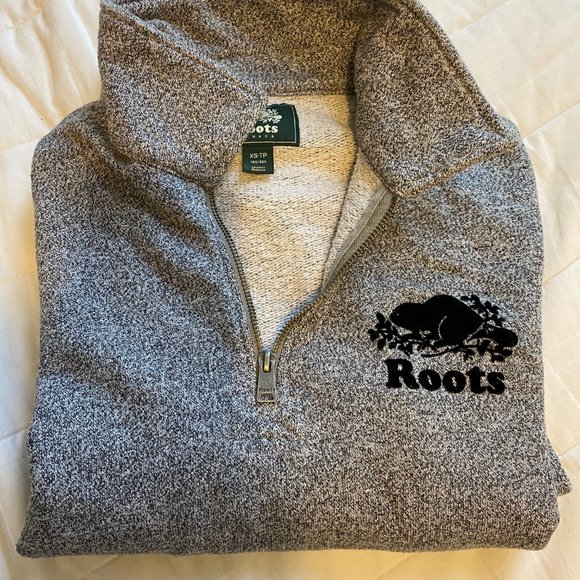 Roots Sweaters - Roots Canada Grey Crew Neck Sweatshirt